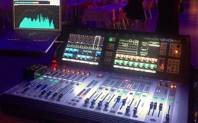 Soundcraft VI1000